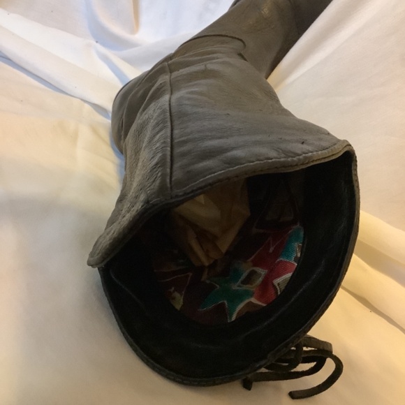 Vintage size 8 Western style black leather fringe cowboy boots made in USA - Picture 5 of 16